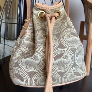 Rare Dooney & Bourke Natural Canvas Duck Logo Bucket Drawstring Shoulder Bag GUC